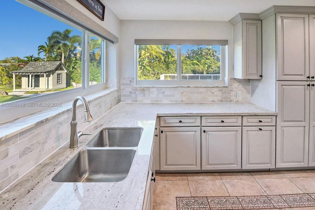 Activo con contrato: $850,000 (4 camas, 2 baños, 1854 Pies cuadrados)