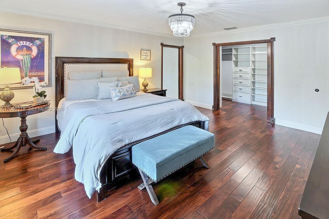 Activo con contrato: $850,000 (4 camas, 2 baños, 1854 Pies cuadrados)