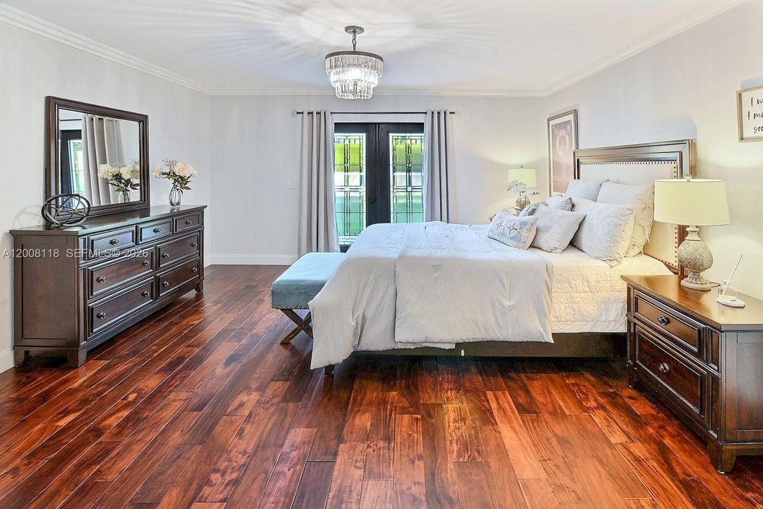 Activo con contrato: $850,000 (4 camas, 2 baños, 1854 Pies cuadrados)
