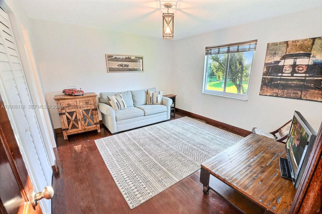 Activo con contrato: $850,000 (4 camas, 2 baños, 1854 Pies cuadrados)
