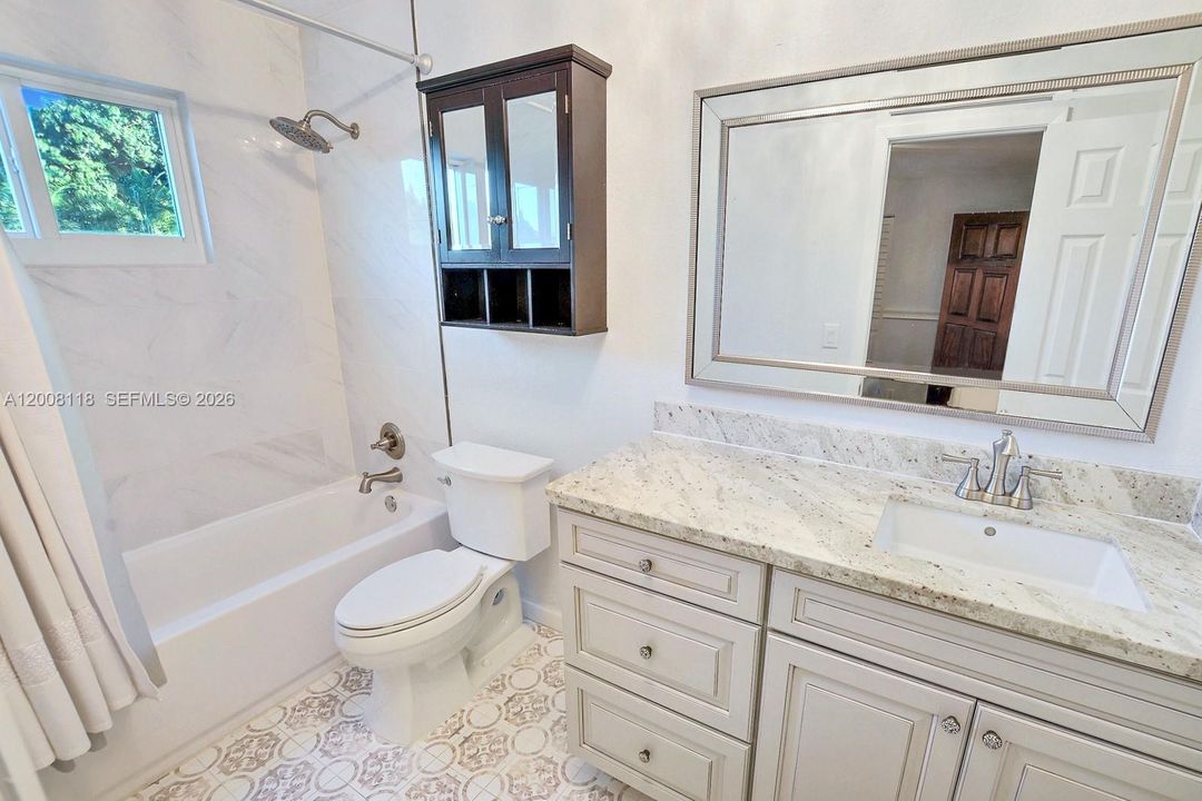 Activo con contrato: $850,000 (4 camas, 2 baños, 1854 Pies cuadrados)