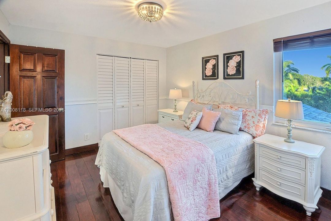 Activo con contrato: $850,000 (4 camas, 2 baños, 1854 Pies cuadrados)