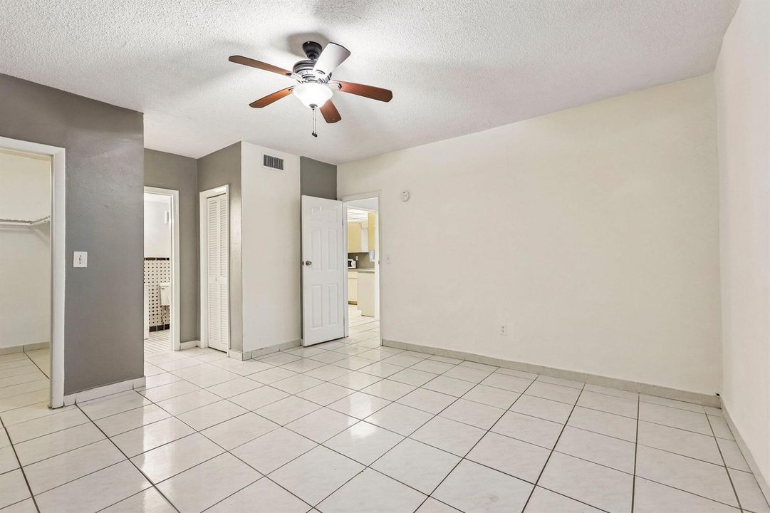 9-web-or-mls-NE 164th St E104-S2404-009