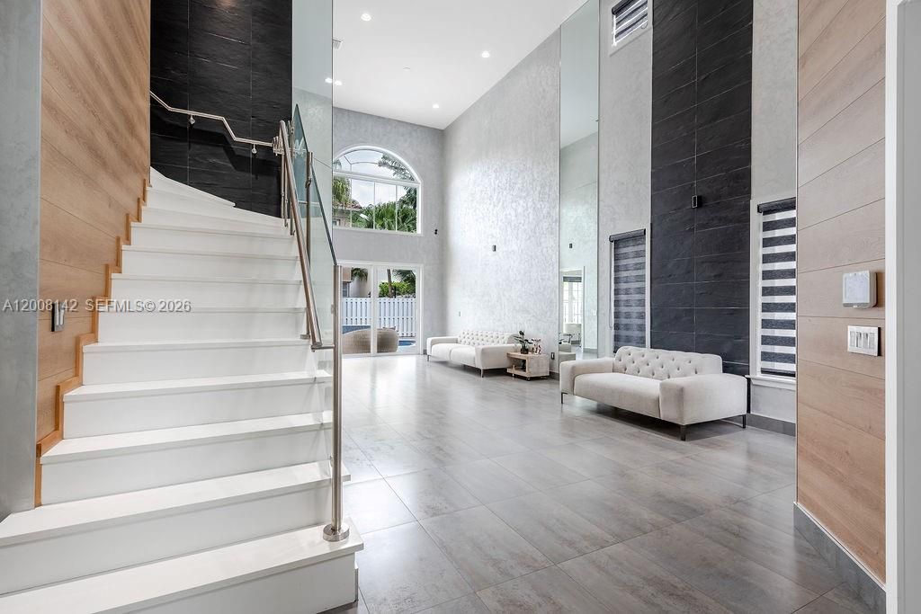 En Venta: $2,259,000 (4 camas, 3 baños, 2353 Pies cuadrados)