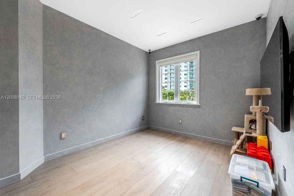 En Venta: $2,259,000 (4 camas, 3 baños, 2353 Pies cuadrados)