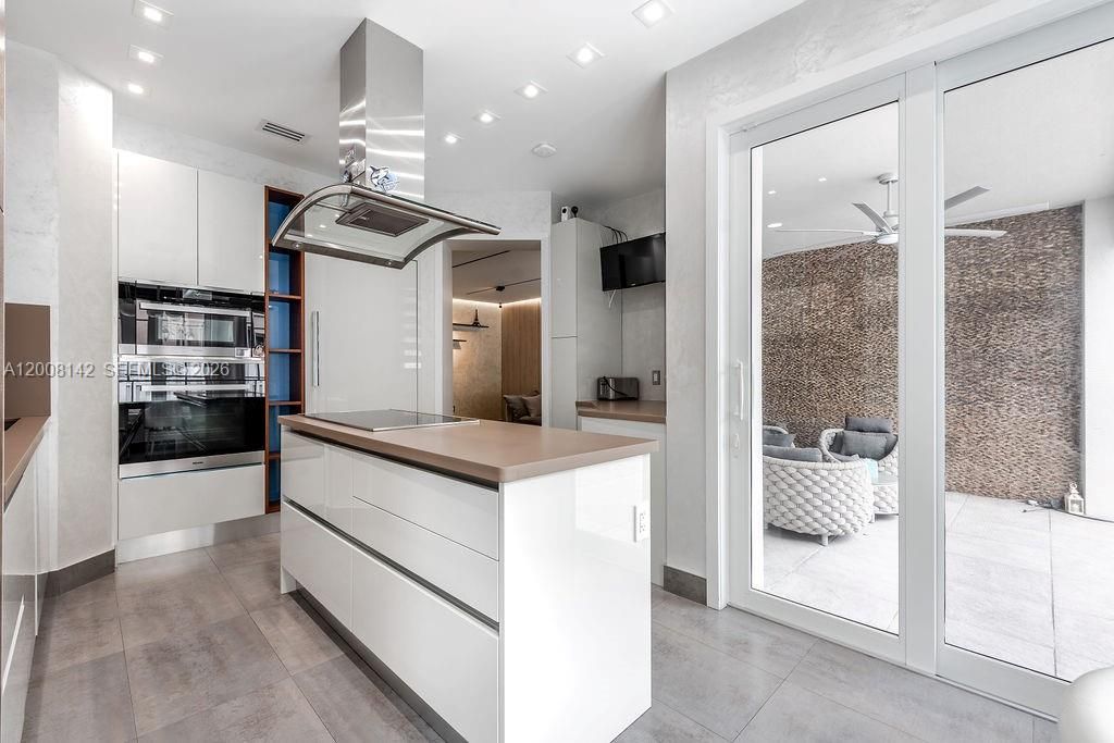 En Venta: $2,259,000 (4 camas, 3 baños, 2353 Pies cuadrados)