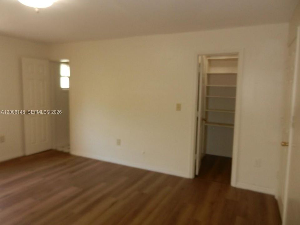 В аренду: $5,000 (5 спален, 3 ванн, 3391 Квадратных фут)
