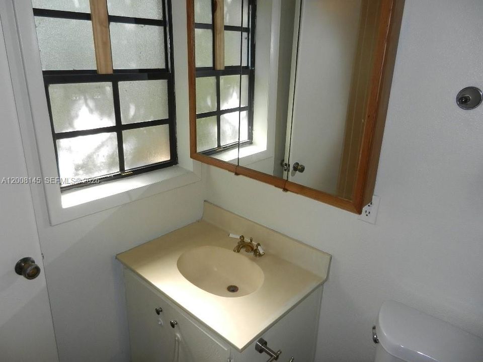 В аренду: $5,000 (5 спален, 3 ванн, 3391 Квадратных фут)