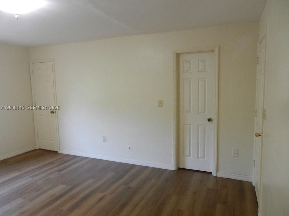 В аренду: $5,000 (5 спален, 3 ванн, 3391 Квадратных фут)