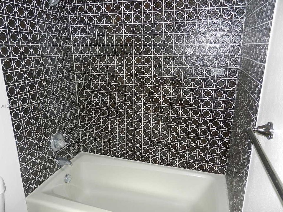 В аренду: $5,000 (5 спален, 3 ванн, 3391 Квадратных фут)