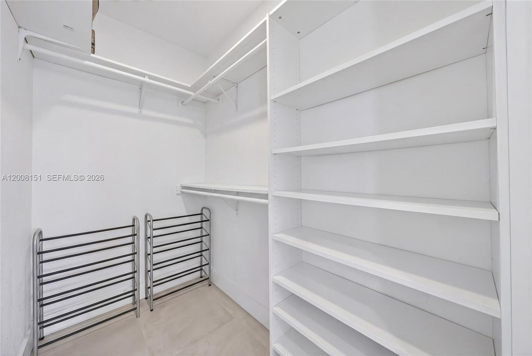 На продажу: $949,000 (4 спален, 2 ванн, 1974 Квадратных фут)