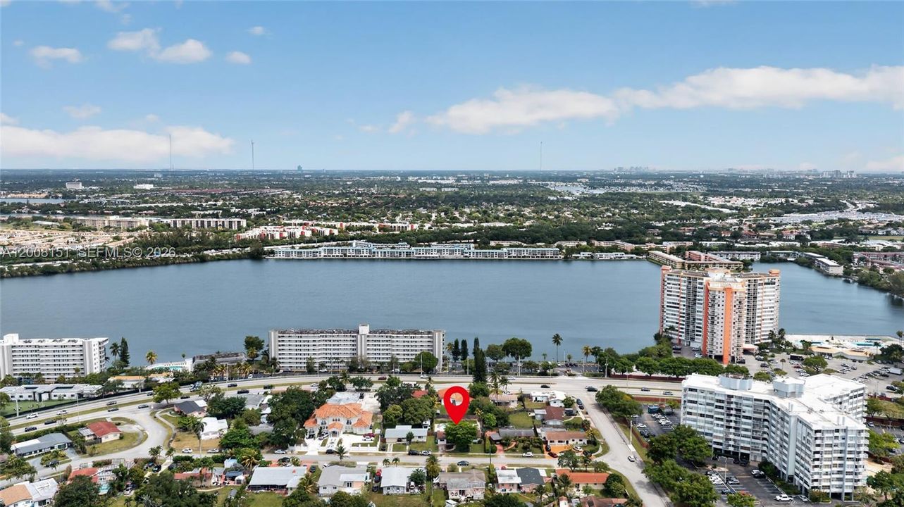 На продажу: $949,000 (4 спален, 2 ванн, 1974 Квадратных фут)