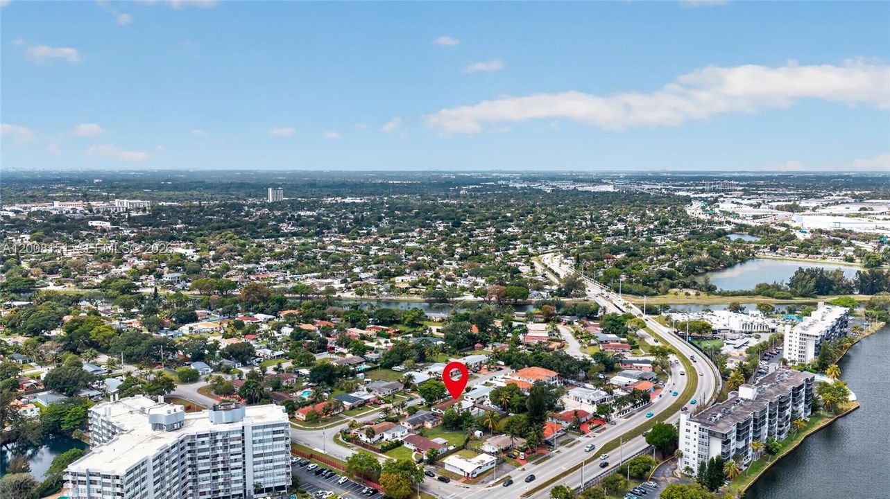 На продажу: $949,000 (4 спален, 2 ванн, 1974 Квадратных фут)