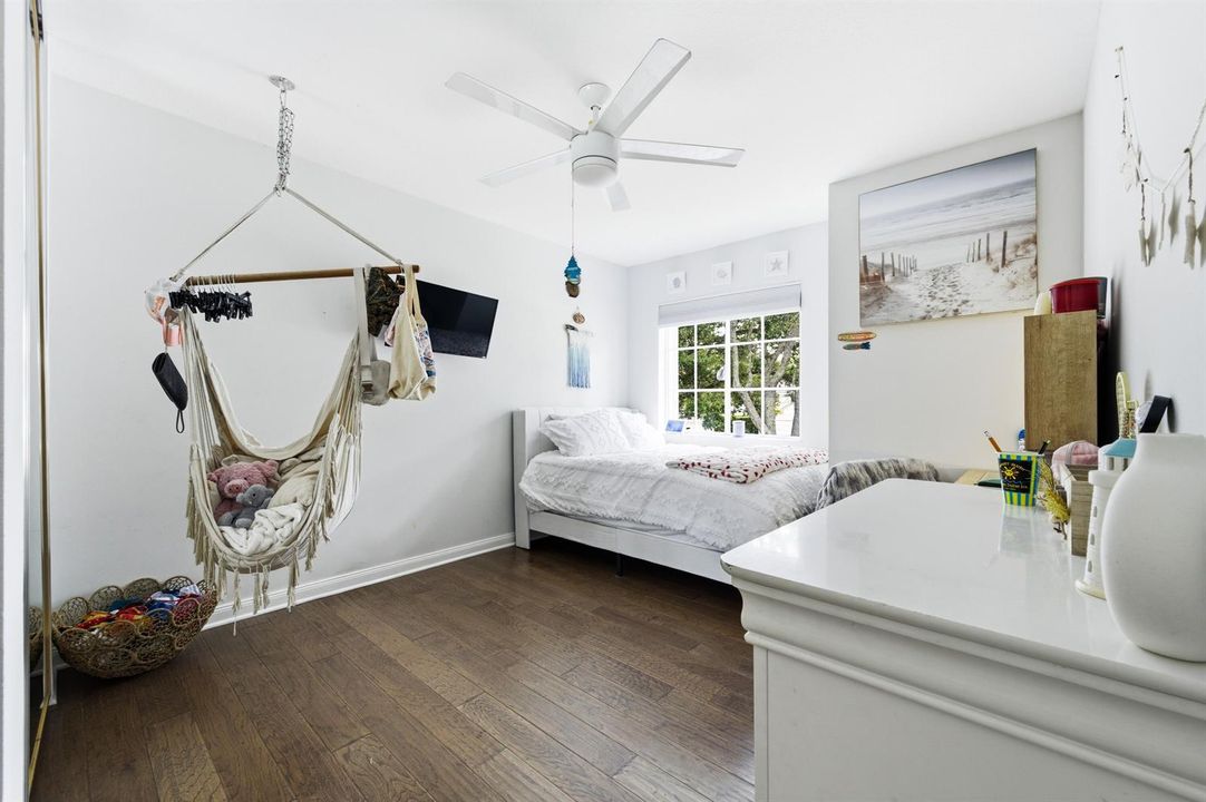 GUEST BEDROOM 2 -2ND FLOOR