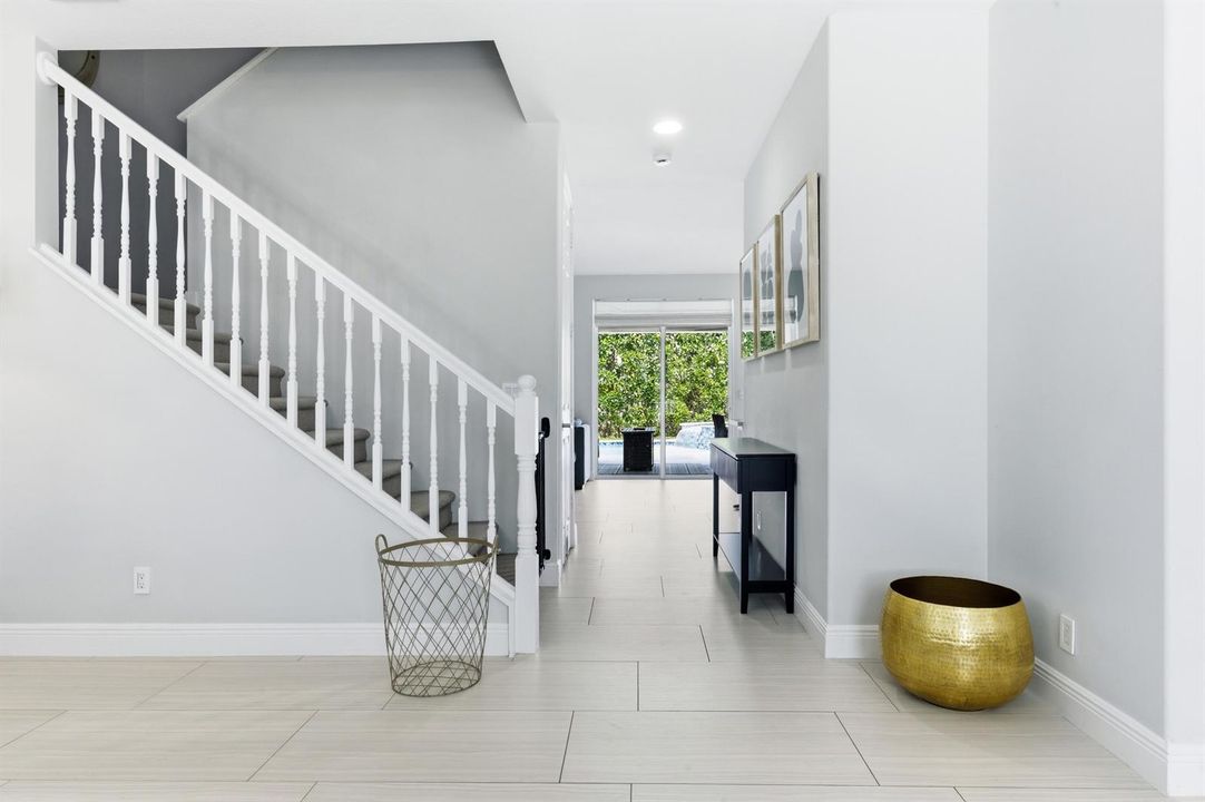 FOYER