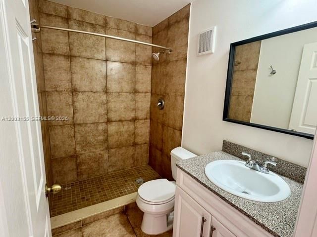 Activo con contrato: $2,950 (3 camas, 2 baños, 1468 Pies cuadrados)