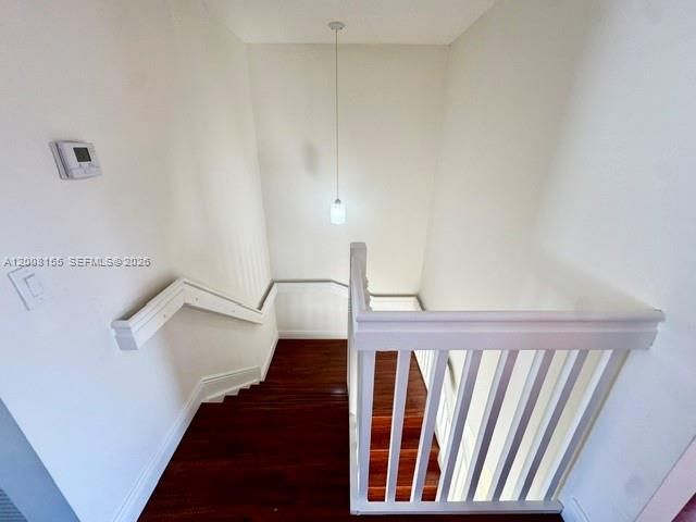 Activo con contrato: $2,950 (3 camas, 2 baños, 1468 Pies cuadrados)