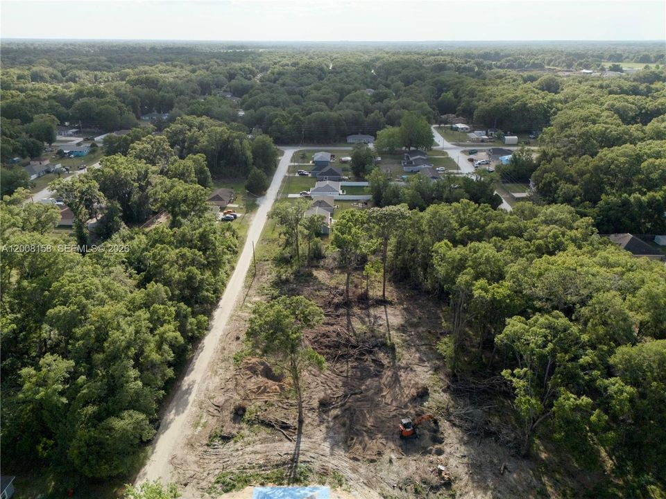 На продажу: $35,000 (0.37 acres)