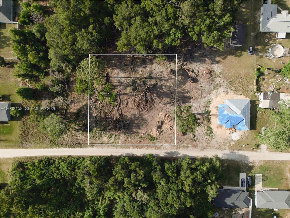 На продажу: $35,000 (0.37 acres)
