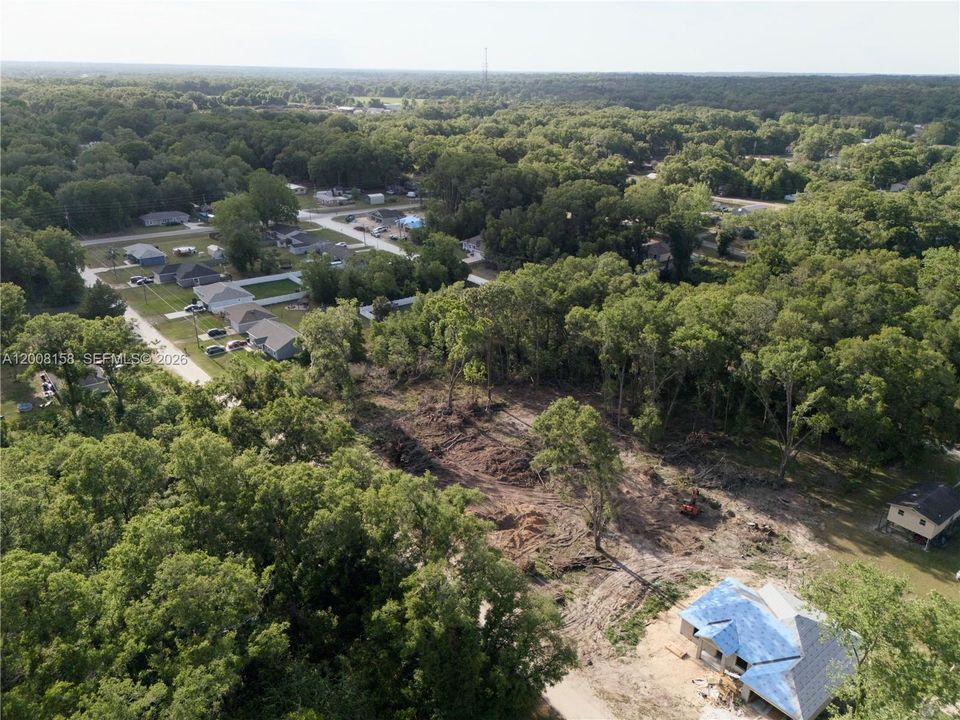 На продажу: $35,000 (0.37 acres)