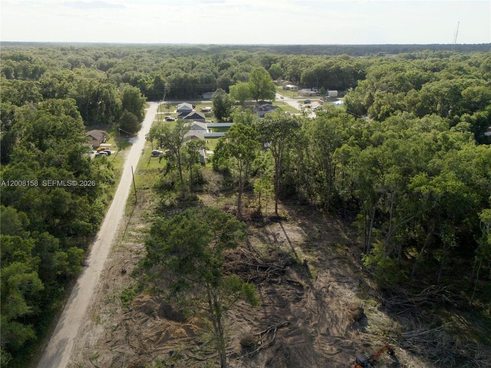 На продажу: $35,000 (0.37 acres)