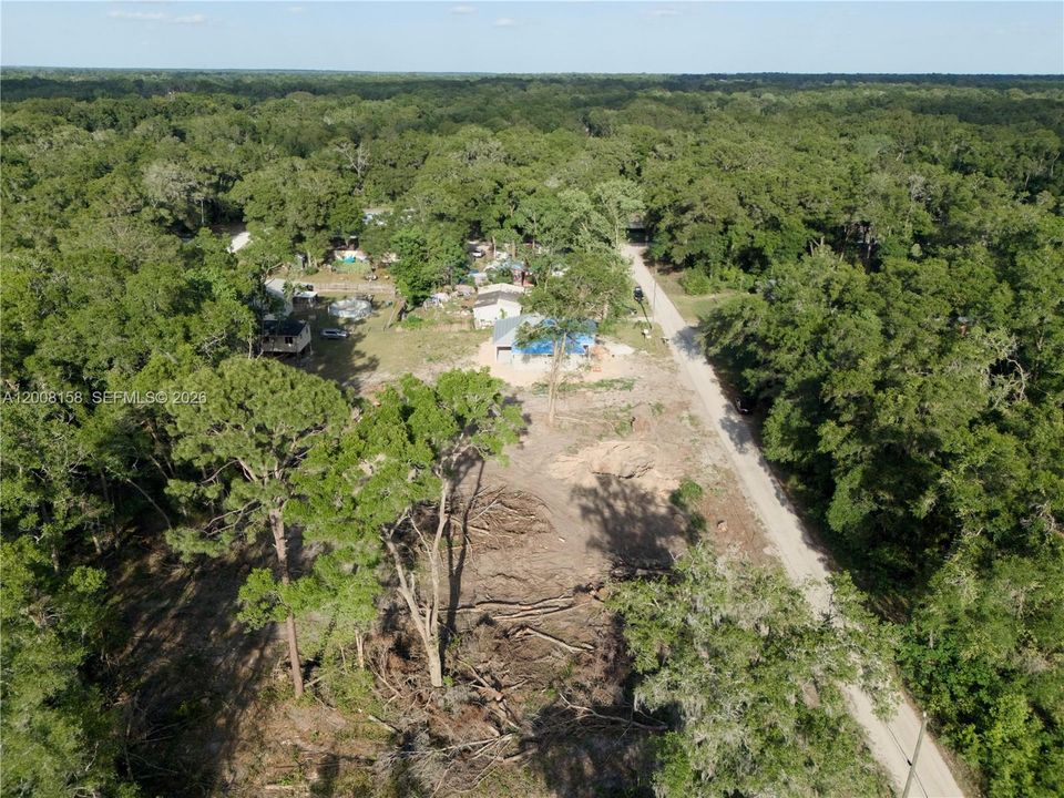 На продажу: $35,000 (0.37 acres)