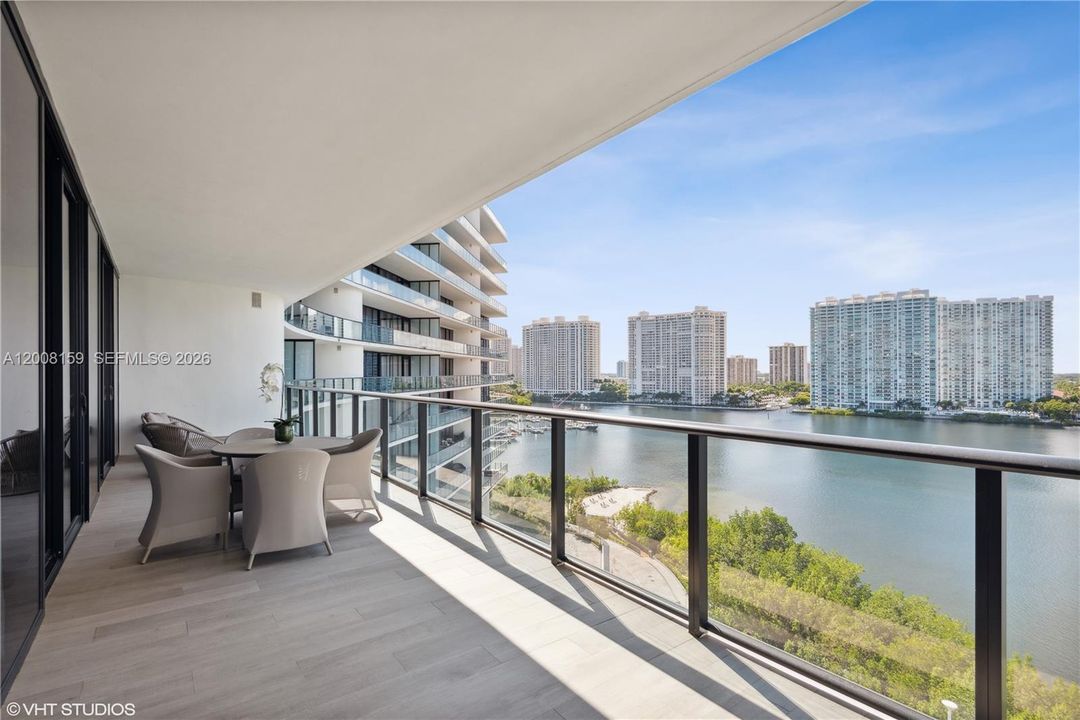 Recently Rented: $26,000 (3 beds, 4 baths, 2791 Square Feet)