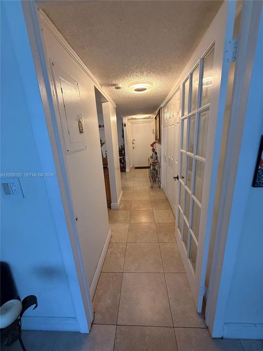 En Venta: $335,000 (3 camas, 2 baños, 1380 Pies cuadrados)