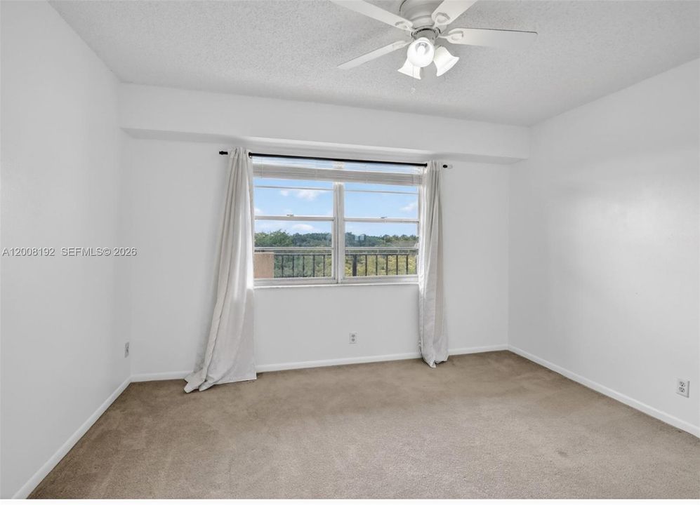 For Sale: $229,000 (2 beds, 2 baths, 1180 Square Feet)