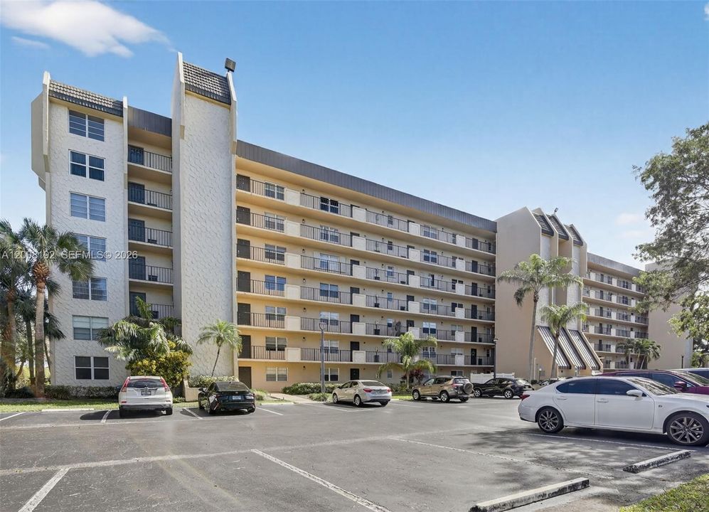 For Sale: $229,000 (2 beds, 2 baths, 1180 Square Feet)