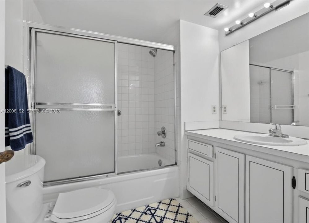 For Sale: $229,000 (2 beds, 2 baths, 1180 Square Feet)