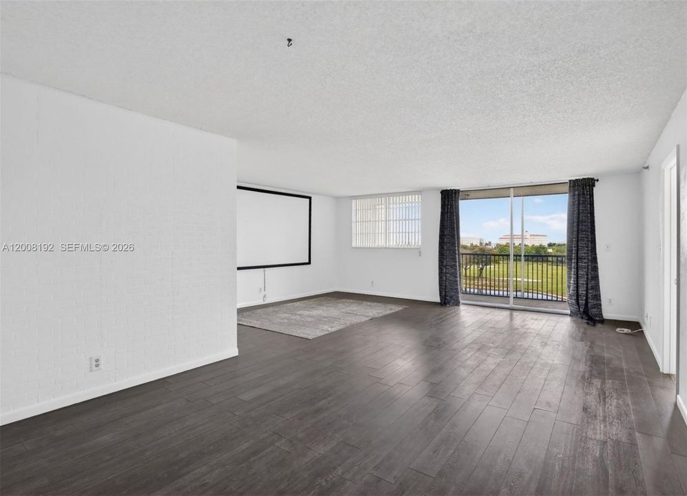 For Sale: $229,000 (2 beds, 2 baths, 1180 Square Feet)
