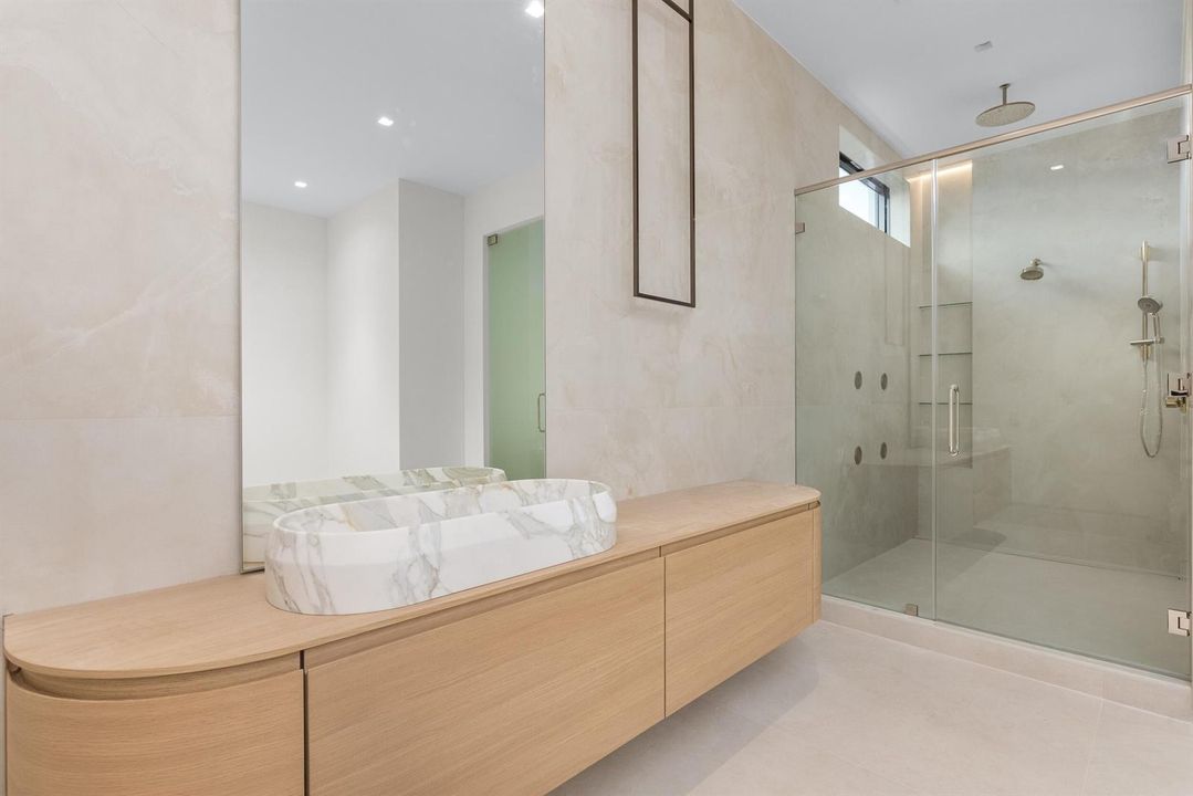 Master Bath HIS 3