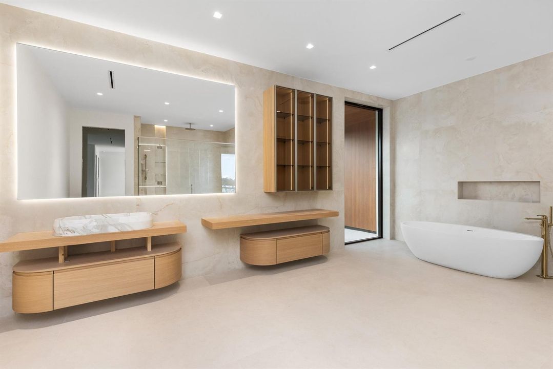 Master Bath HERS 1