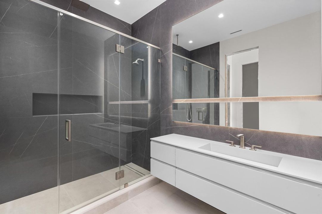 Guest Bath 5