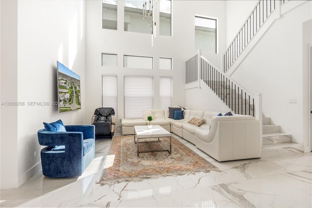 For Rent: $17,000 (5 beds, 7 baths, 4484 Square Feet)