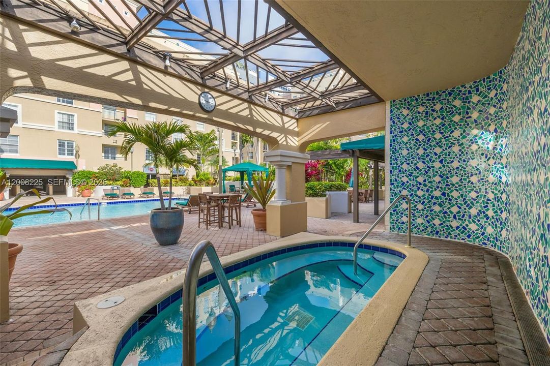 En Venta: $285,000 (1 camas, 1 baños, 808 Pies cuadrados)