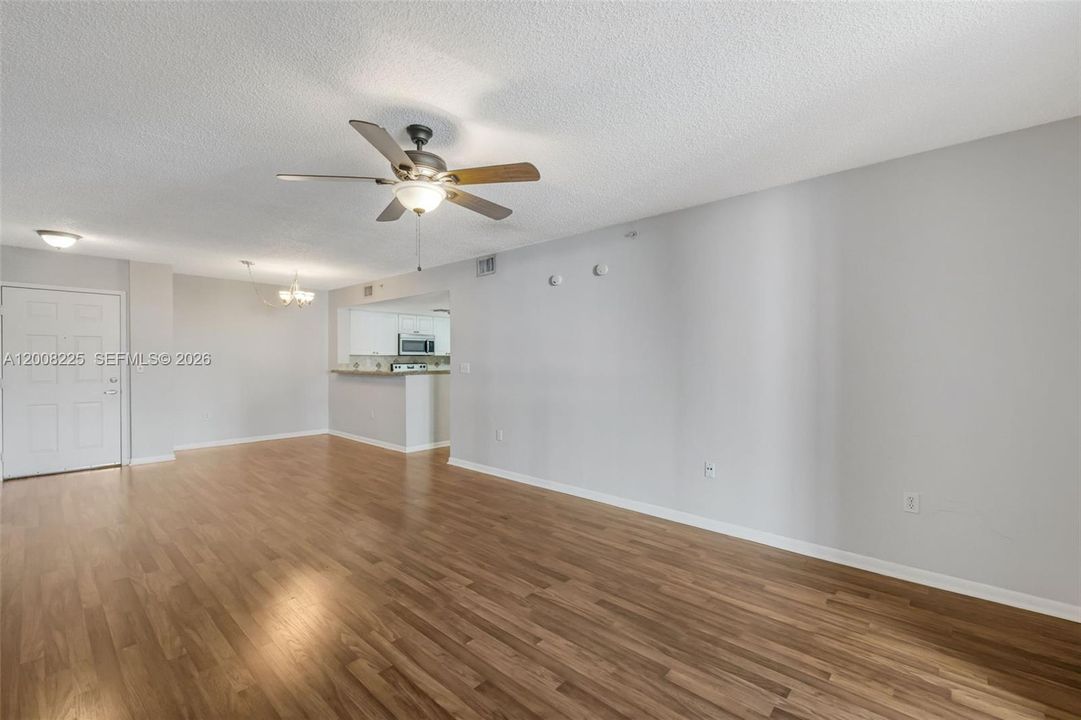 En Venta: $285,000 (1 camas, 1 baños, 808 Pies cuadrados)