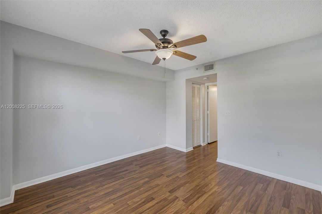 En Venta: $285,000 (1 camas, 1 baños, 808 Pies cuadrados)
