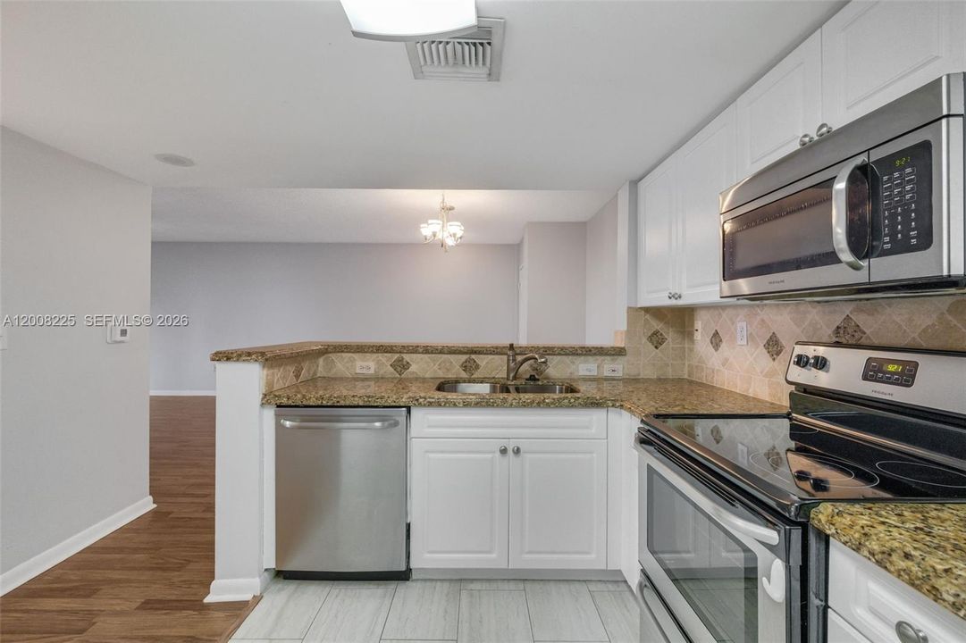 En Venta: $285,000 (1 camas, 1 baños, 808 Pies cuadrados)
