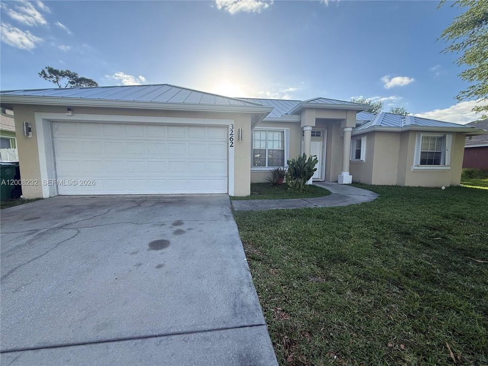 For Rent: $2,700 (3 beds, 2 baths, 2026 Square Feet)