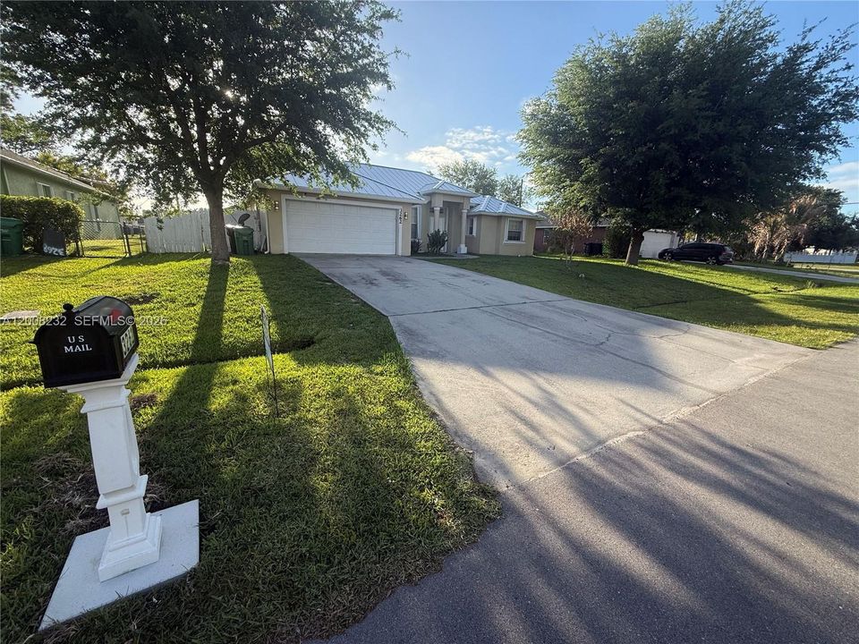 For Rent: $2,700 (3 beds, 2 baths, 2026 Square Feet)