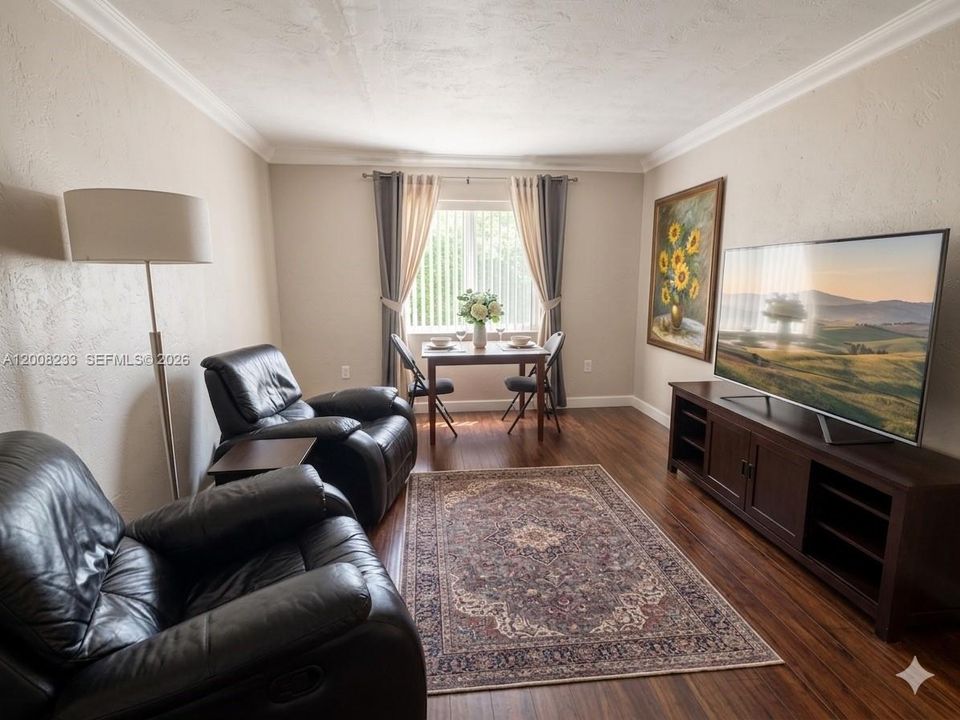 For Sale: $265,000 (1 beds, 1 baths, 574 Square Feet)