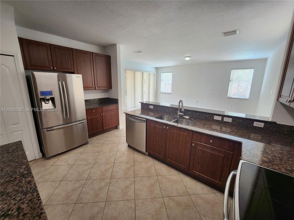 В аренду: $6,500 (4 спален, 4 ванн, 3053 Квадратных фут)