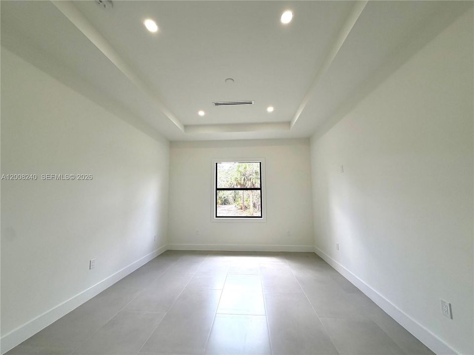 En Venta: $598,500 (4 camas, 2 baños, 2004 Pies cuadrados)