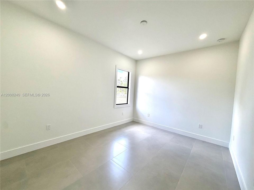 En Venta: $598,500 (4 camas, 2 baños, 2004 Pies cuadrados)