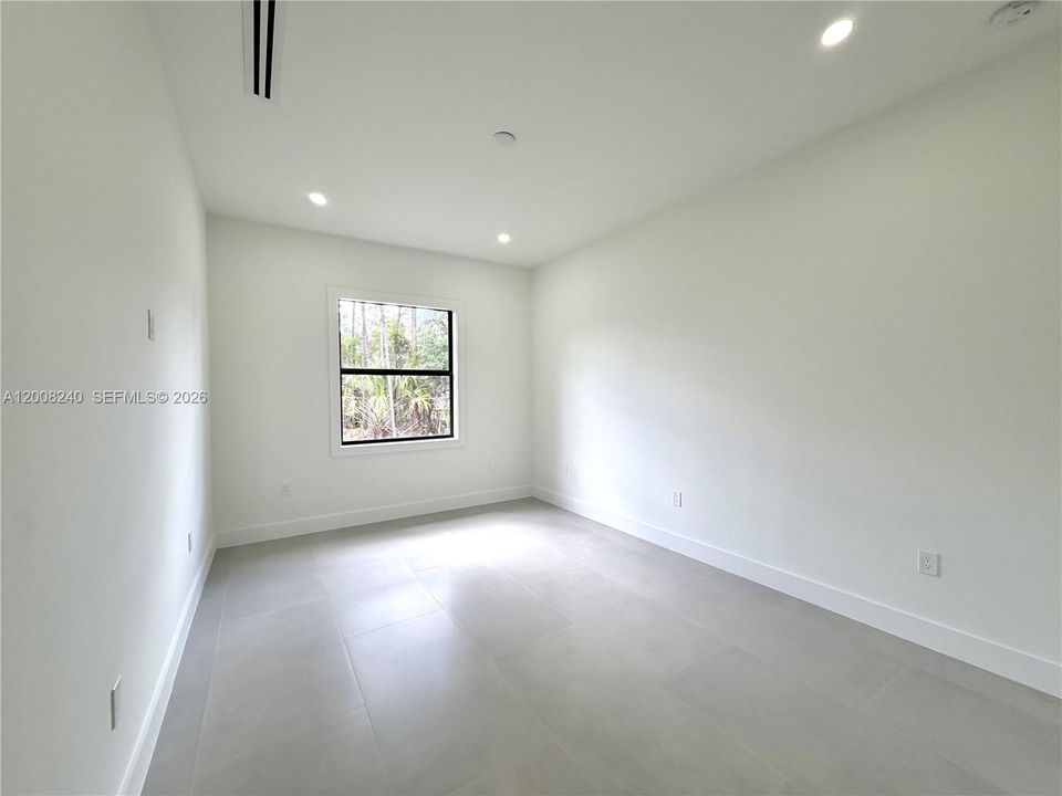 En Venta: $598,500 (4 camas, 2 baños, 2004 Pies cuadrados)