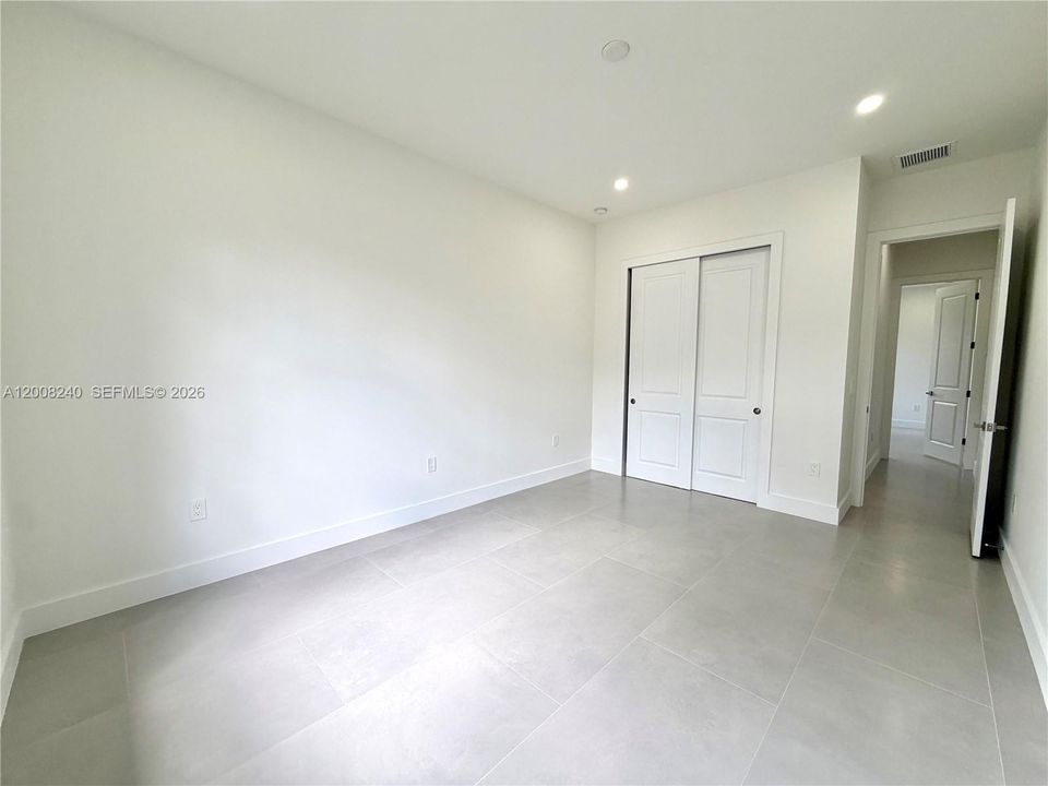 En Venta: $598,500 (4 camas, 2 baños, 2004 Pies cuadrados)