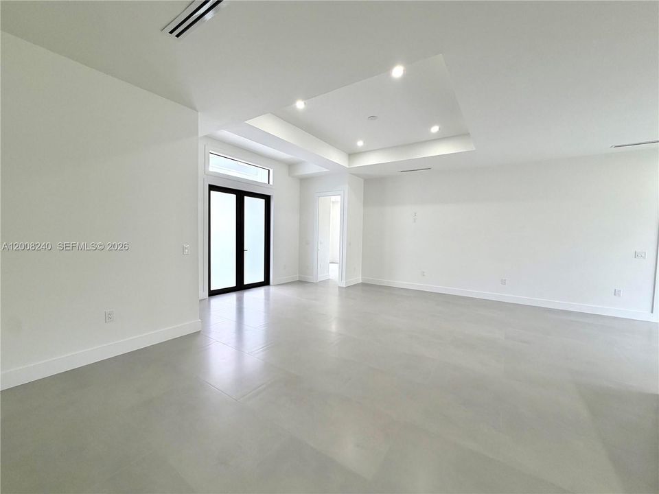En Venta: $598,500 (4 camas, 2 baños, 2004 Pies cuadrados)
