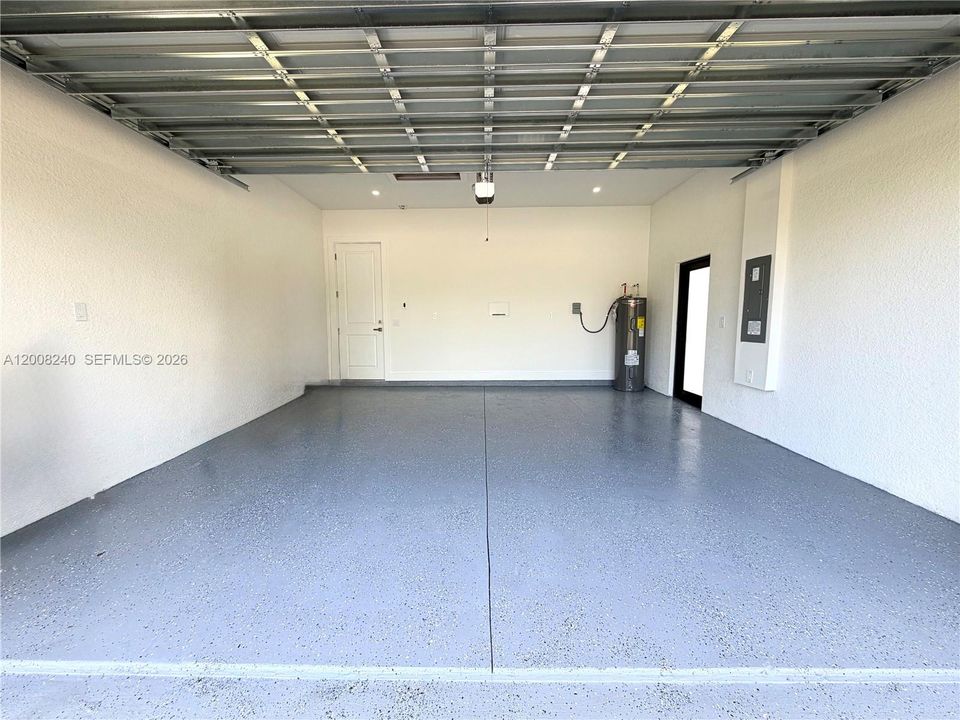En Venta: $598,500 (4 camas, 2 baños, 2004 Pies cuadrados)